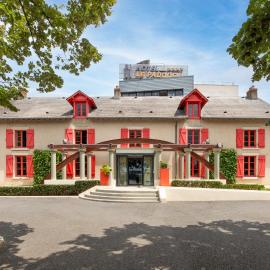 Hotel Le Paddock, hotel a Magny-Cours