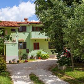Cozy Apartment In Cabrunici With Wifi, Hotel in Čabrunići