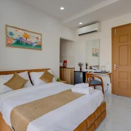 The Lodgers Studio Apartment Infront of Artemis Hospital Gurugram, hotel di Gurgaon