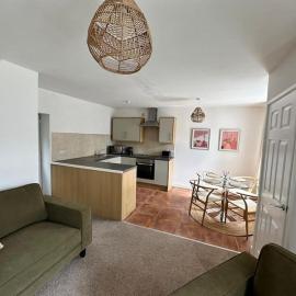 Stylish miners cottage at North Rd