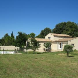 Maison face au Luberon avec piscine - 5 Chambres