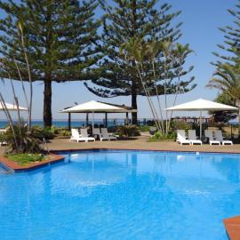 Pearl - Resort Pool, Tennis Courts, Beach Front, хотел в Сапфайър Бийч