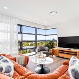 Paramount on Jarrett - Paramount on Jarrett - Accessible, Panoramic Views