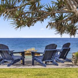 Hampton on the Beach - Stunning Beach Front, Sleeps 8, hotel in Sapphire Beach