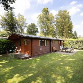 Chalet 'De Taxus' in de Veluwe – hotel w mieście Epe