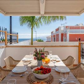 Villa Luna With Heated Pool, hotel in Puerto de Santiago
