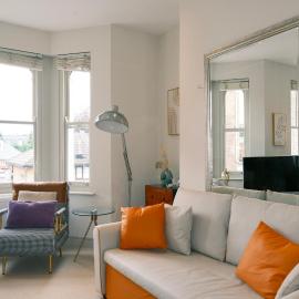 Spacious Duplex Flat West London for Families & Groups