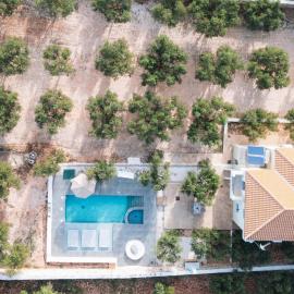 Villa Di Leon - Uniquely Designed Villa with Pool in a Picturesque Village near Famous Porto Limnionas, Offering Exceptional Hospitality By Villa Mana Gers