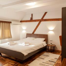 Prenoćište Omega Luxury, hotel in Čačak