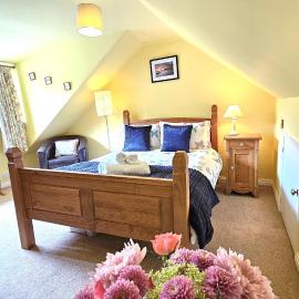 Peaceful Garden House near York - Free Parking