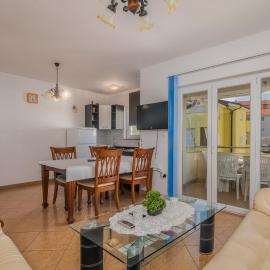 Apartman Lucia, hotel in Čižići