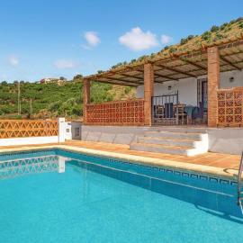 Gorgeous Home In Torrox、トロクスのホテル