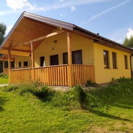 Domki Letniskowe Cyprys, hotel in Chańcza