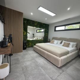 Les Mages में, होटल Suite Romantique Reve d Amazonie option espace Spa complet en supplément