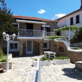 Studios Aspasia Lafkos, hotel i Lafkos