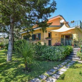 Amazing Apartment In Trecastagni With Wifi