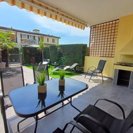 Apartament Nadine, hotel in Colà di Lazise