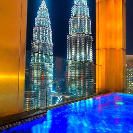 Crown Suites Tropicana KLCC by Almohit, khách sạn ở Kuala Lumpur