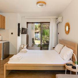Alkis Guest House by AegianKazarte, hotel a Kapótidhes