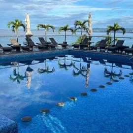 The Paramar Beachfront Boutique Hotel With Breakfast Included - Downtown Malecon, готель у місті Пуерто-Вальярта