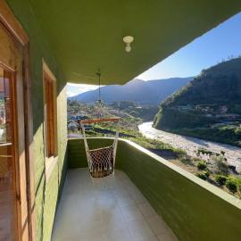 La Casa Verde Eco Guest House、バーニョスのホテル
