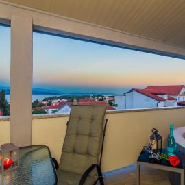 Apartment Tina with seaview, hotel en Krk