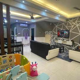 NaiS Homestay, hotel u gradu Kampong Alor Gajah