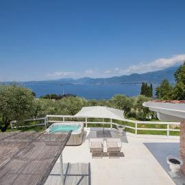 Villa Roby-Loft a Torri del Benaco