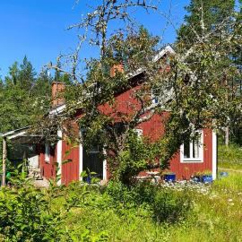 Awesome Home In Alsterbro With Wifi โรงแรมในAlsterbro