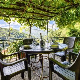 1 Bedroom Lovely Apartment In Mezzanego