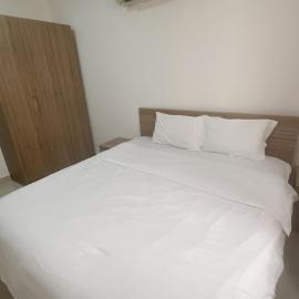 Golden Seasons Furnished Apartment 9 – hotel w mieście Salala