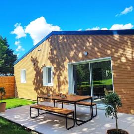Le Lodge de St Sauveur, hotell i Esquennoy