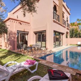 Villa Akadia luxurious with private swimming pool、マラケシュのホテル
