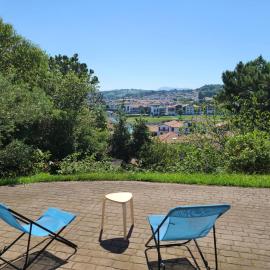 Socoa : appartement calme à 200m de la plage、シブールのホテル