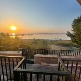 BeSanVito - Sea Apartments, hotel in Taranto