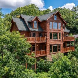 Papa Bears Cabin by Stony Brook Cabins, hotel in Gatlinburg