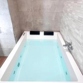 ISG Apartments Triana Jacuzzi 2