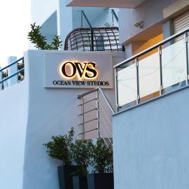 Ocean View Studios and Luxury Rooms – hotel w mieście Plomari