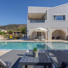 Villa Chara with Heated Pool, by Estia, Hotel in Achlades