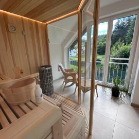 Wellness-Ferienhaus mit Dampfbad & Sauna am Nürburgring, hotel en Leimbach
