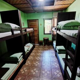 In-N-Out Hostel, hotel a Siquijor