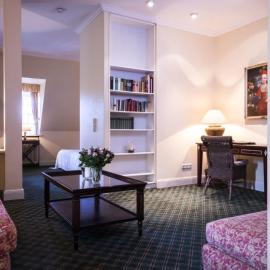 Herrenhaus Appartement 13 – hotel w mieście Lüdersburg