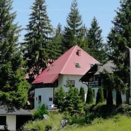 Druga priča, готель у місті Влашич