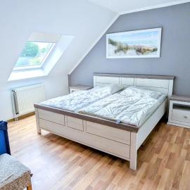 Gasthaus Deichkieker - Wo die Nordsee dich umarmt und Erholung beginnt, hotel in Horumersiel