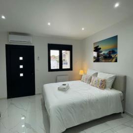 Moderne Studio proche ORLY- Paris, hotel in Paray-Vieille-Poste