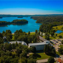Pühajärve Spa & Holiday Resort, hotel a Otepää