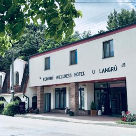 Viesnīca Rodinný wellness hotel U Langrů pilsētā Dolni Vestonice