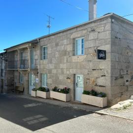CASA DO QUEIXEIRO, hotel em Castroverde