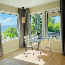 Apartment with a view - South