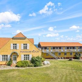 Lovely Apartment In Gudhjem With Wifi, Hotel in Gudhjem
